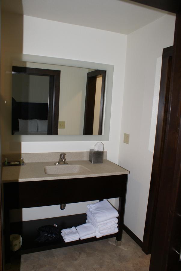 Boarders Inn & Suites By Cobblestone Hotels - Syracuse מראה חיצוני תמונה