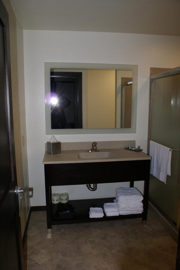 Boarders Inn & Suites By Cobblestone Hotels - Syracuse מראה חיצוני תמונה